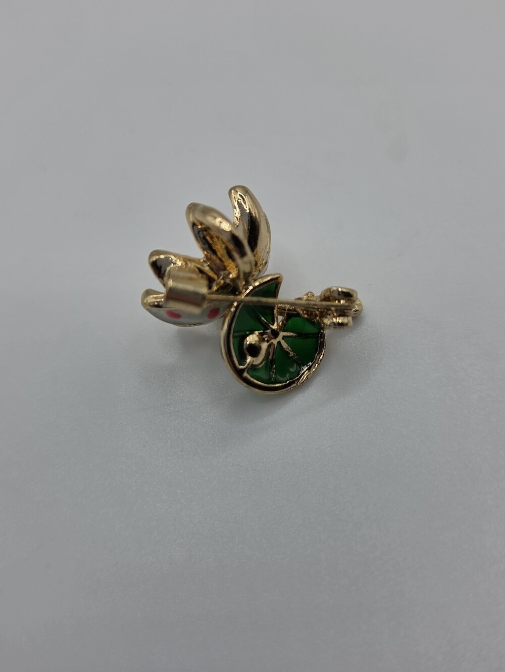 Gold Lotus Flower Brooch White Pink Polka Dot Enamel Green Leaf New - Picture 6 of 6